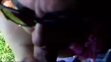 UAE mature aunty sucking her lover’s cock in local park