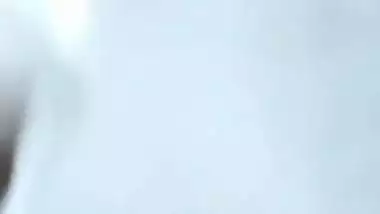 Mature affair bhabhi boob press in blanket viral MMS