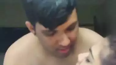 Hyderabad guy enjoys hotel sex with his GF