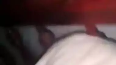 It's a problem for lovely Indian to make sex fans see her XXX tits